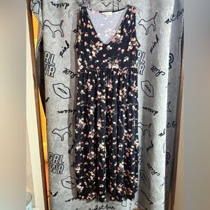 Jessica Simpson Black Floral Dress size M (runs large) Maxi Length Sleeveless